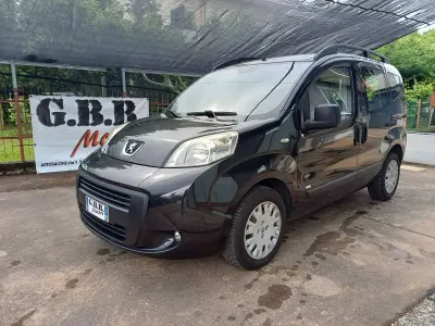 Usata Peugeot TePee Active 75 CV (55 kW) 2014 Nero Station wagon