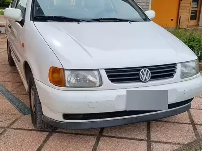Usata VW Polo 45 CV (33 kW) 1996 Bianco Berlina