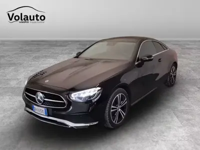 Usata Mercedes E220 Business 194 CV (142 kW) 2022 Nero Coupé