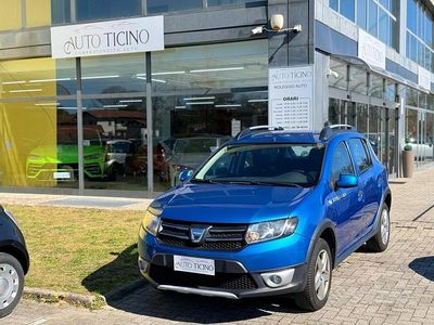 Usata Dacia Sandero Prestige 90 CV (66 kW) 2013 Blu Berlina