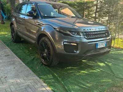 Usata Land Rover Range Rover evoque 150 CV (110 kW) 2016 Grigio SUV