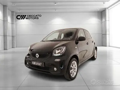 Usata Smart ForFour 71 CV (52 kW) 2018 Nero Utilitaria