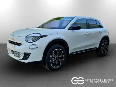 Nuova Fiat 600 La Prima 101 CV (74 kW) 2026 Bianco SUV