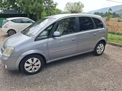 Usata Opel Meriva 101 CV (74 kW) 2005 Grigio Monovolume