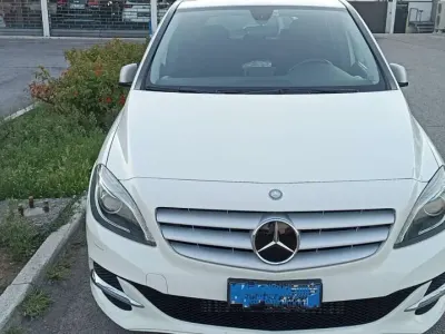 Usata Mercedes B200 Executive 156 CV (114 kW) 2014 Bianco Utilitaria