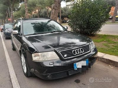Usata Audi A6 110 CV (80 kW) 2001 Nero Station wagon