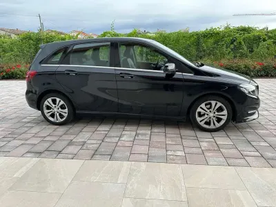 Usata Mercedes 200 136 CV (100 kW) 2016 Nero Berlina