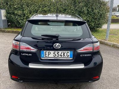 usata Lexus CT200h ibrida