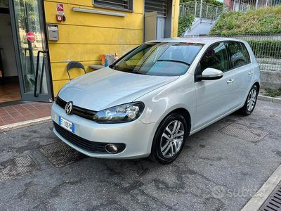Usata VW Golf VI Comfortline 105 CV (77 kW) 2011 Argento Utilitaria
