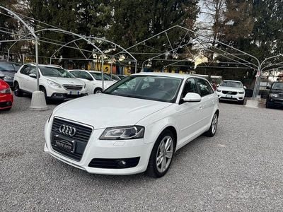 Begagnad Audi A3 Attraction 160 HK (117 kW) 2010 Vit Halvkombi