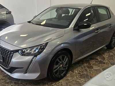 Usata Peugeot 208 102 CV (75 kW) 2023 Utilitaria