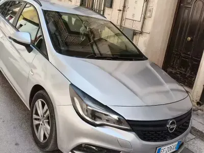 Usata Opel Astra 110 CV (80 kW) 2017 Grigio Station wagon