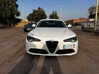Usata Alfa Romeo Giulia 150 CV (110 kW) 2018 Berlina