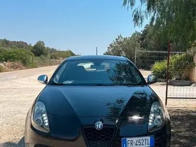 Usata Alfa Romeo Giulietta 120 CV (88 kW) 2018 Nero Utilitaria