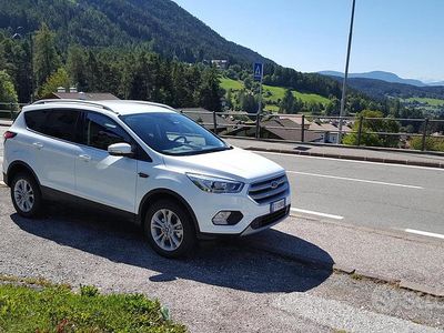 Usata Ford Kuga Titanium 120 CV (88 kW) 2017 Bianco SUV