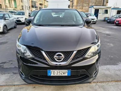 Usata Nissan Qashqai Acenta 110 CV (80 kW) 2016 Nero SUV
