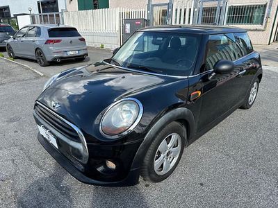 Usata Mini ONE 75 CV (55 kW) 2015 Nero Utilitaria