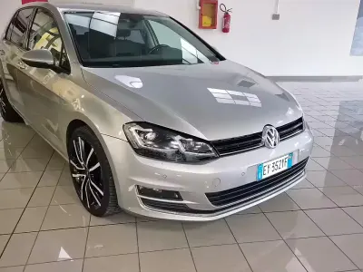 Usata VW Golf VII Highline 105 CV (77 kW) 2015 Grigio Berlina