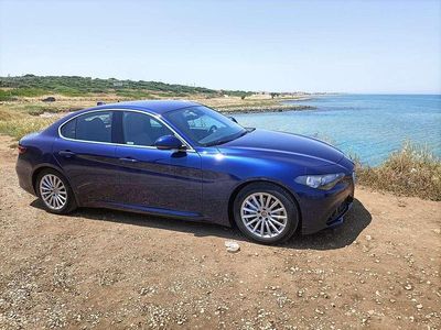 Usata Alfa Romeo Giulia 179 CV (131 kW) 2016 Blu/azzurro Berlina