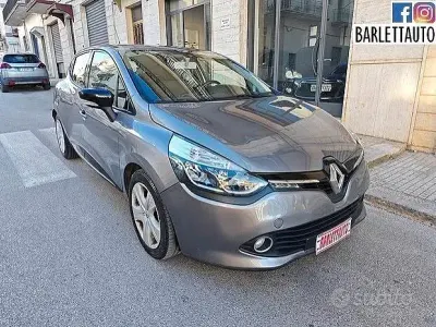 Begagnad Renault Clio IV 90 HK (66 kW) 2014 Grå Sedan