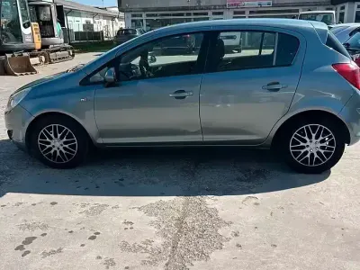 Usata Opel Corsa Sport 86 CV (63 kW) 2013 Grigio Utilitaria