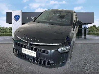 Usata Lancia Ypsilon 101 CV (74 kW) 2025 Nero Utilitaria