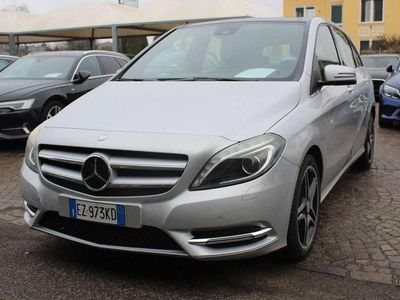 Usata Mercedes B180 Premium 109 CV (80 kW) 2015 Argento Monovolume