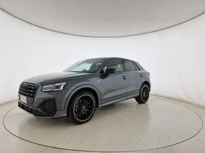 Usata Audi Q2 Ambiente 150 CV (110 kW) 2023 Grigio daytona perlato SUV