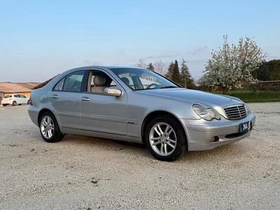 Usata Mercedes C200 163 CV (119 kW) 2003 Argento Berlina
