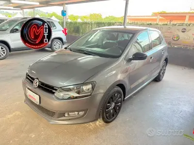 Usata VW Polo Trendline 69 CV (50 kW) 2013 Grigio Utilitaria