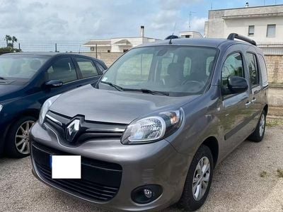 Usata Renault Kangoo 90 CV (66 kW) 2015 Grigio Monovolume