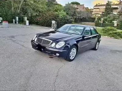 Usata Mercedes E280 231 CV (169 kW) 2005 Bluazzurro Berlina