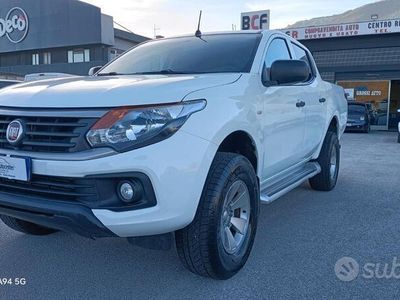 usata Fiat Fullback Autocarro 5 posti con gancio traino