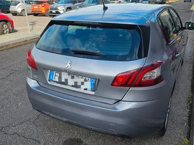 Usata Peugeot 308 131 CV (96 kW) 2015 Grigio Berlina