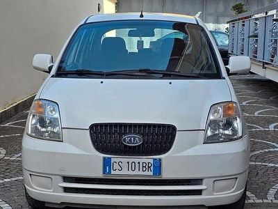 Usata Kia Picanto 61 CV (44 kW) 2005 Bianco Utilitaria