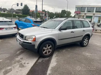 Begagnad Volvo XC90 185 HK (136 kW) 2005 Grå SUV
