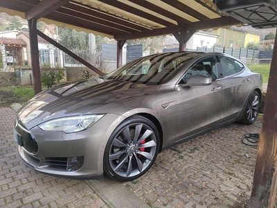 Usata 2015 Tesla Model S Utilitaria | 23.500 €
