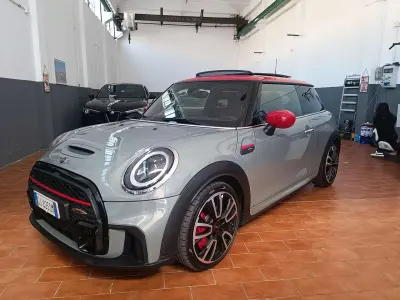 Usata Mini John Cooper Works Essential 231 CV (169 kW) 2022 Moonwalk grey metallic Utilitaria