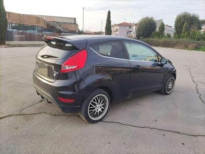 Usata Ford Fiesta Titanium 95 CV (69 kW) 2010 Utilitaria
