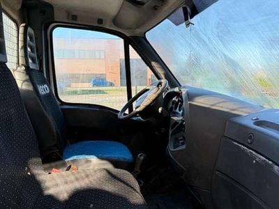Usata Iveco Daily 136 CV (100 kW) 2000 Bianco Furgone
