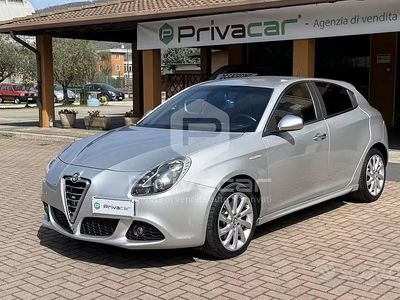 Usata Alfa Romeo Giulietta Distinctive 140 CV (102 kW) 2012 Grigio Utilitaria