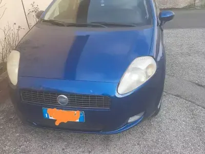 Usado Fiat Punto 65 CV (47 kW) 2009 Azul Utilitario