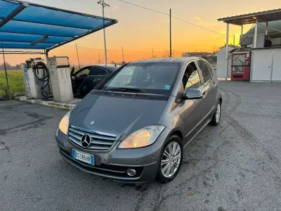 Usata Mercedes A180 Elegance 109 CV (80 kW) 2008 Grigio Monovolume