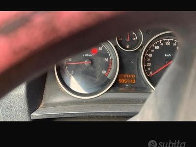 Usata Opel Zafira 150 CV (110 kW) 2005 Blu Monovolume