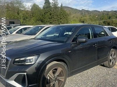 Begagnad Audi Q2 S-Line 150 HK (110 kW) 2024 Grå SUV