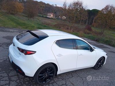 Bianco Nuova 2025 Mazda 3 Homura-Line Berlina | 25.400 €