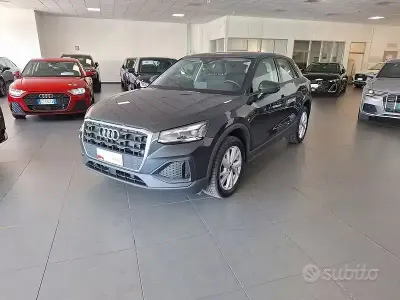 Begagnad Audi Q2 Business Plus 150 HK (110 kW) 2022 Grå SUV