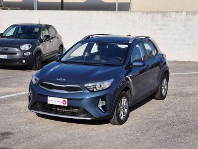 Usata Kia Stonic Style 83 CV (61 kW) 2022 Grigio SUV