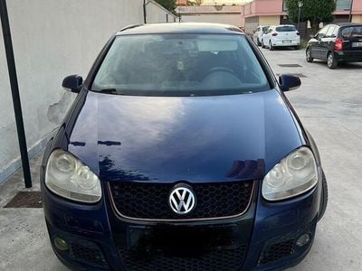 Usata VW Golf V 102 CV (75 kW) 2007 Blu Berlina