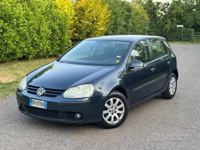Usata VW Golf VI Comfortline 105 CV (77 kW) 2008 Blu Utilitaria
